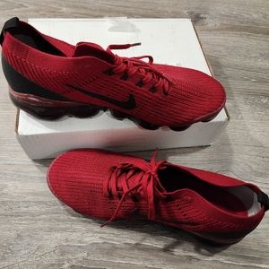 Nike Aur Vapormax Flyknit 3 Size 11 Burgundy and Black w/o Box